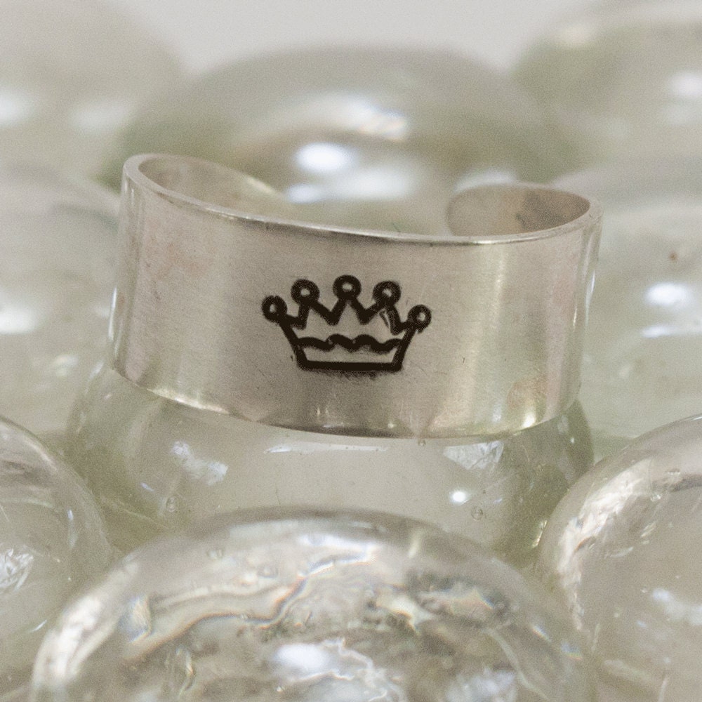 Crown Toe Ring for a Queen or Princess