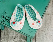 Girls' Ballet Flat Sewing Pattern PDF. Sizes Toddler/Girl 8-13 and Youth 1-4