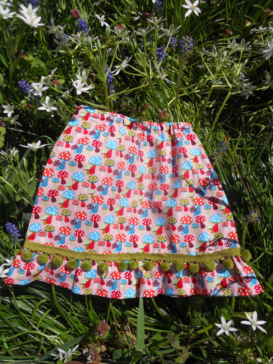 Pink mushroom skirt with green pom poms(4-5T)
