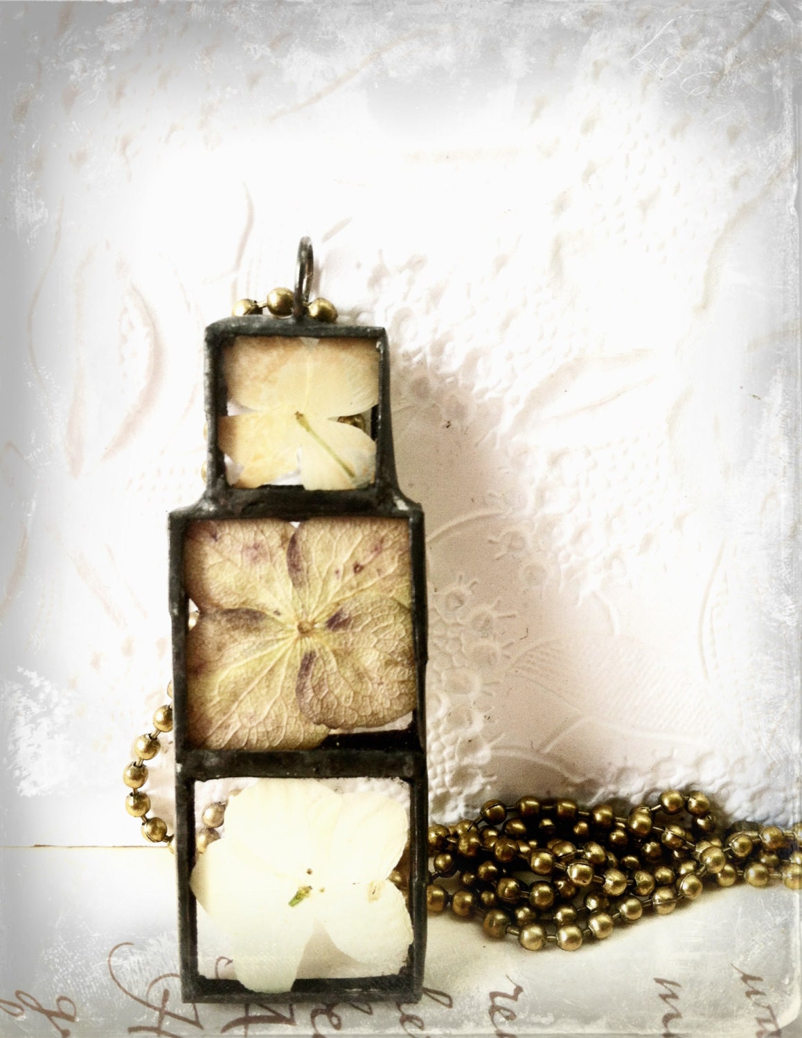 Pressed Flower Necklace, Blossom Pendant, Flower Totem Necklace, Bohemian Style Necklace, Botanical Jewelry, Pressed Flower Jewelry