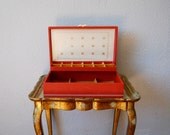 vintage JEWELRY box /  1960s coral VELVETINE chest