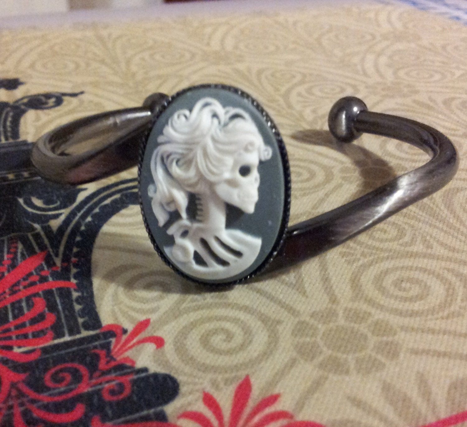 Dead Lady Skeleton Cameo Cabochon Cuff Bracelet - Gray and White