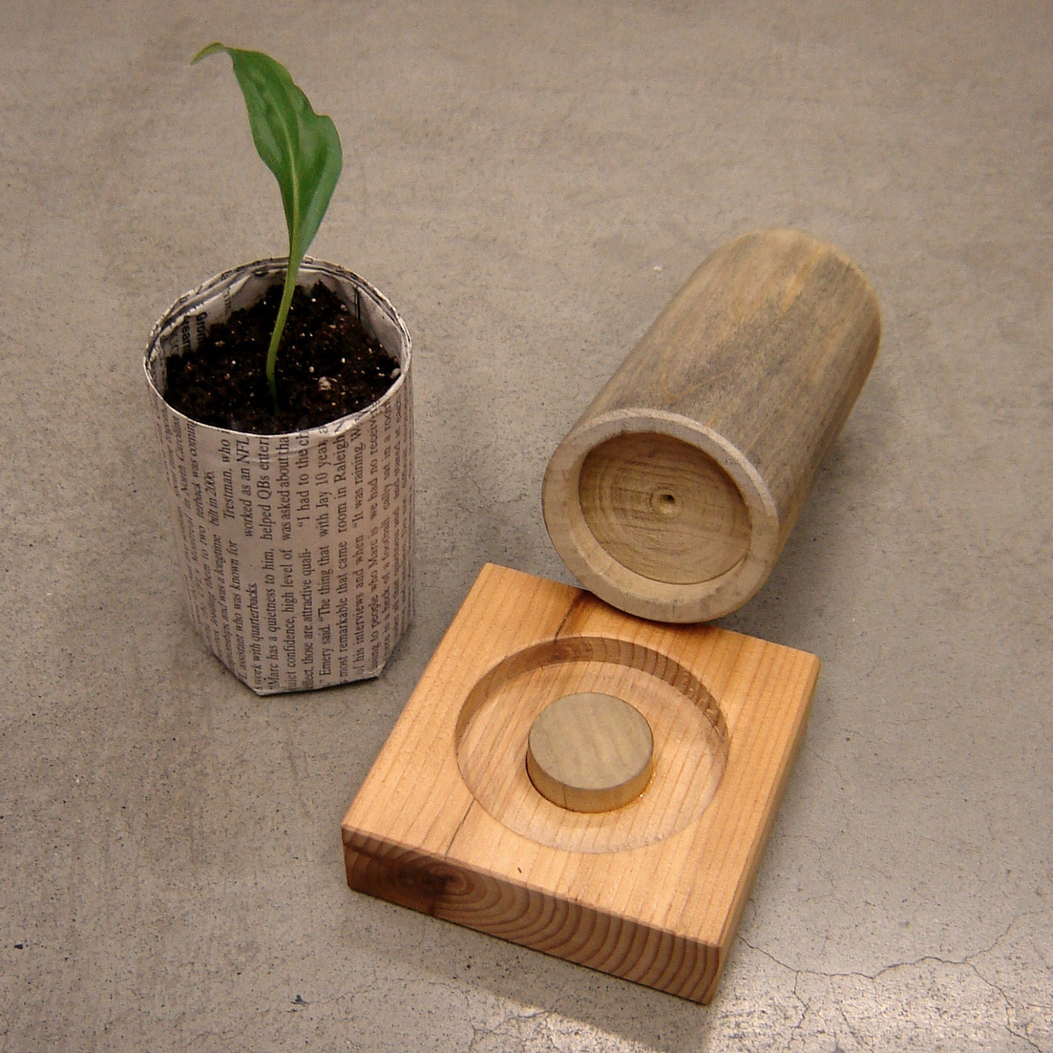 Garden Paper Pot Maker
