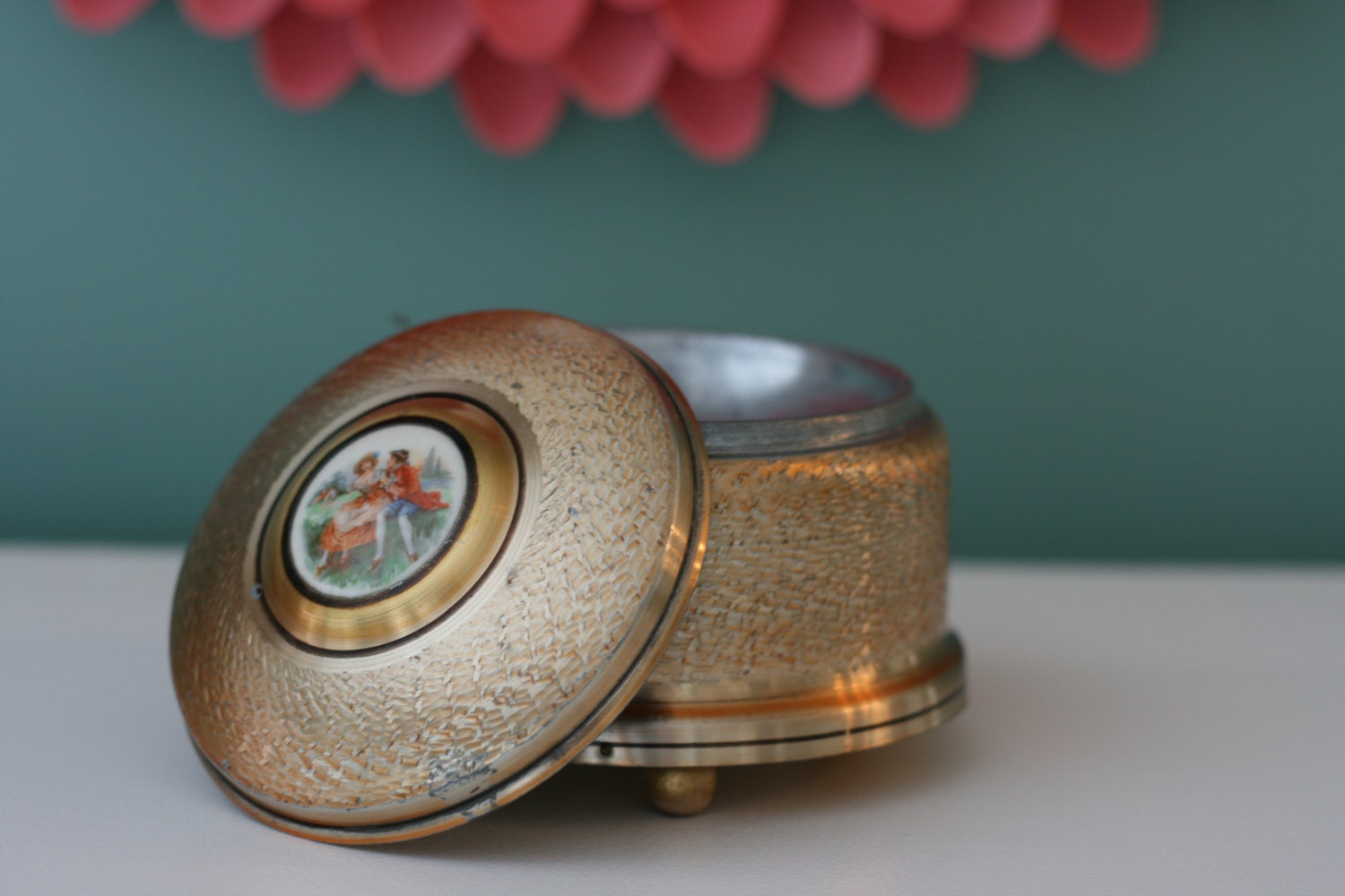 Vintage 1930 Gold Metal Powder Music Box