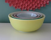 Vintage Pyrex Primary Colors Nesting Bowls Set of Four Yellow, Green, Red and Blue