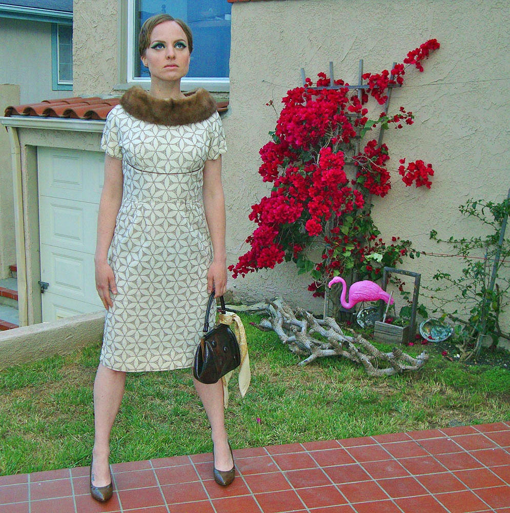 Vintage 1960s Cream Wiggle Dress - Sacred Geometry Flower Of Life Embroidery - By Leslie Faye Originals - Size Small
