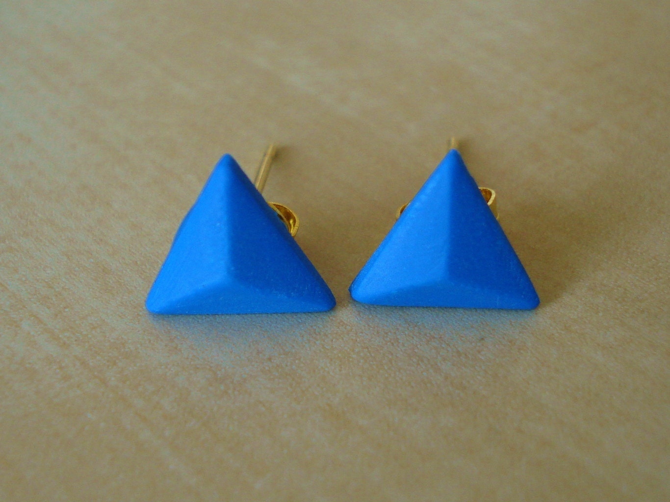 royal blue - triangle pyramid clay stud earrings