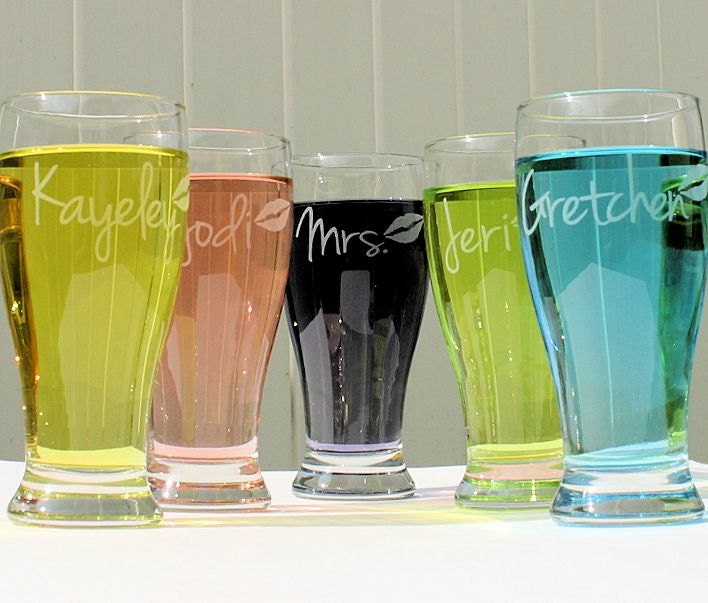 Girly Beer Pilsner, Personalized 19.5oz Laser etched Glasses, Her name & Lips, Birthday Present, Mother's Day, Bridal Shower Gift for Her