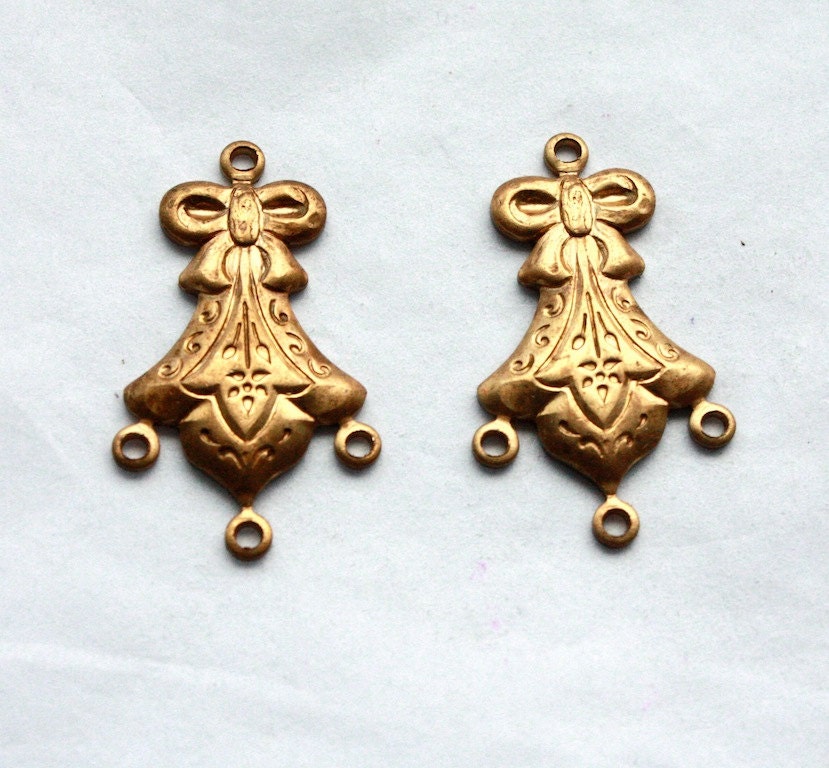 5 Vintage Brass Art Nouveau Drop Pendants // Edwardian Connectors // Downton Abbey Daintiness