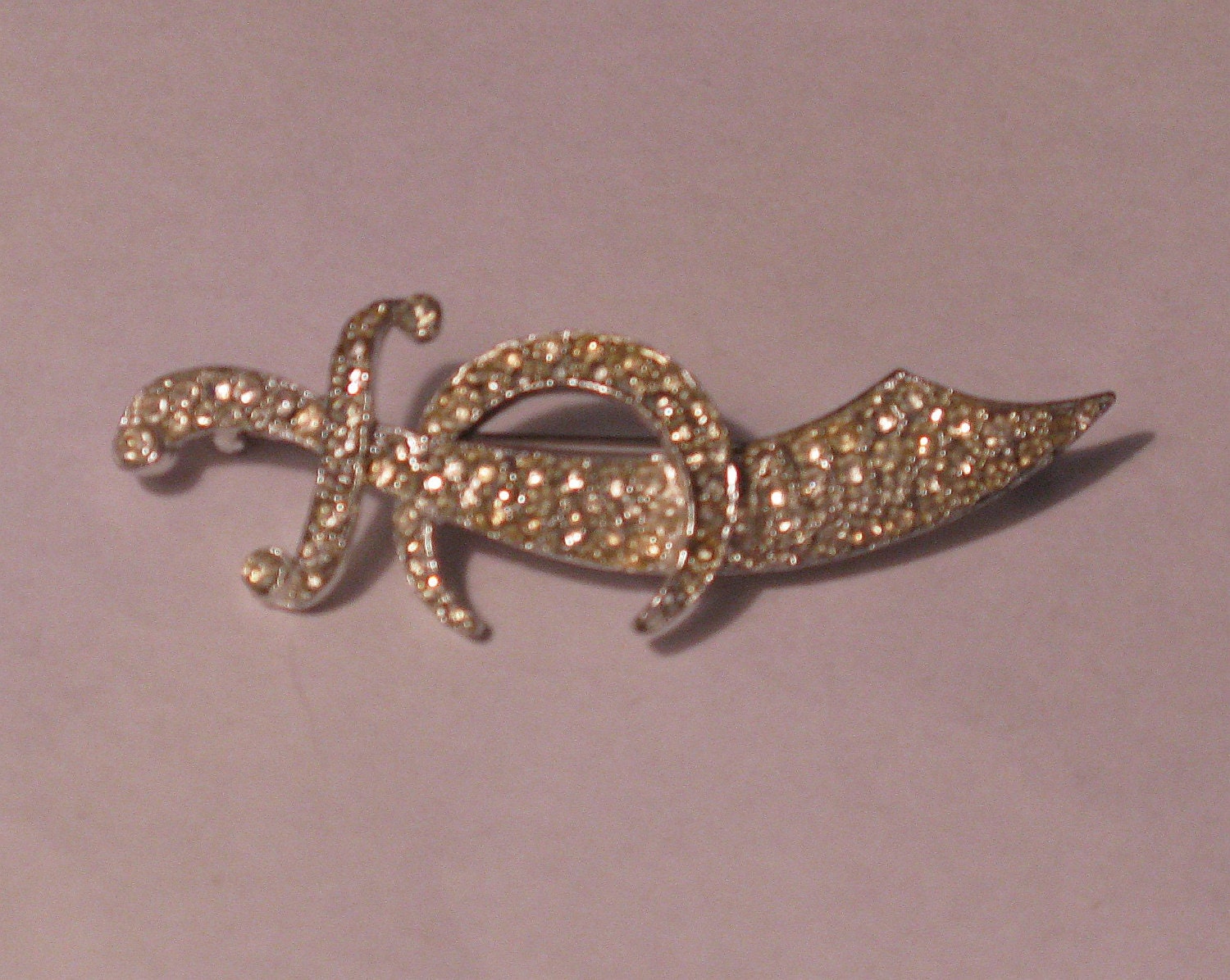 Vintage Rhinestone Scimitar/Crescent Moon Masonic Shriner Brooch/Pin (B-2-3)