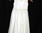 Vintage Girls Flower Girl or Communion Dress. Handmade. White Lace Dress. Size 6/7