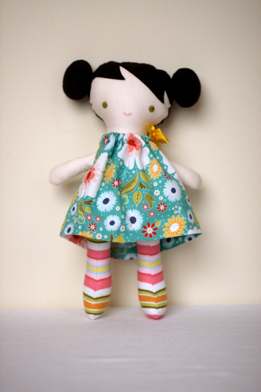 Moxie doll- dark brown hair, green eyes
