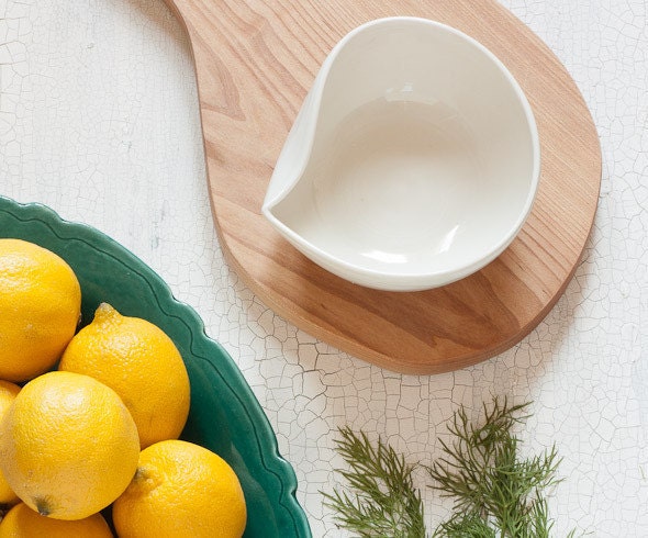 Pour Bowl in White Porcelain