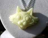 Glow-in-the-Dark Voyeur Cat Pendant