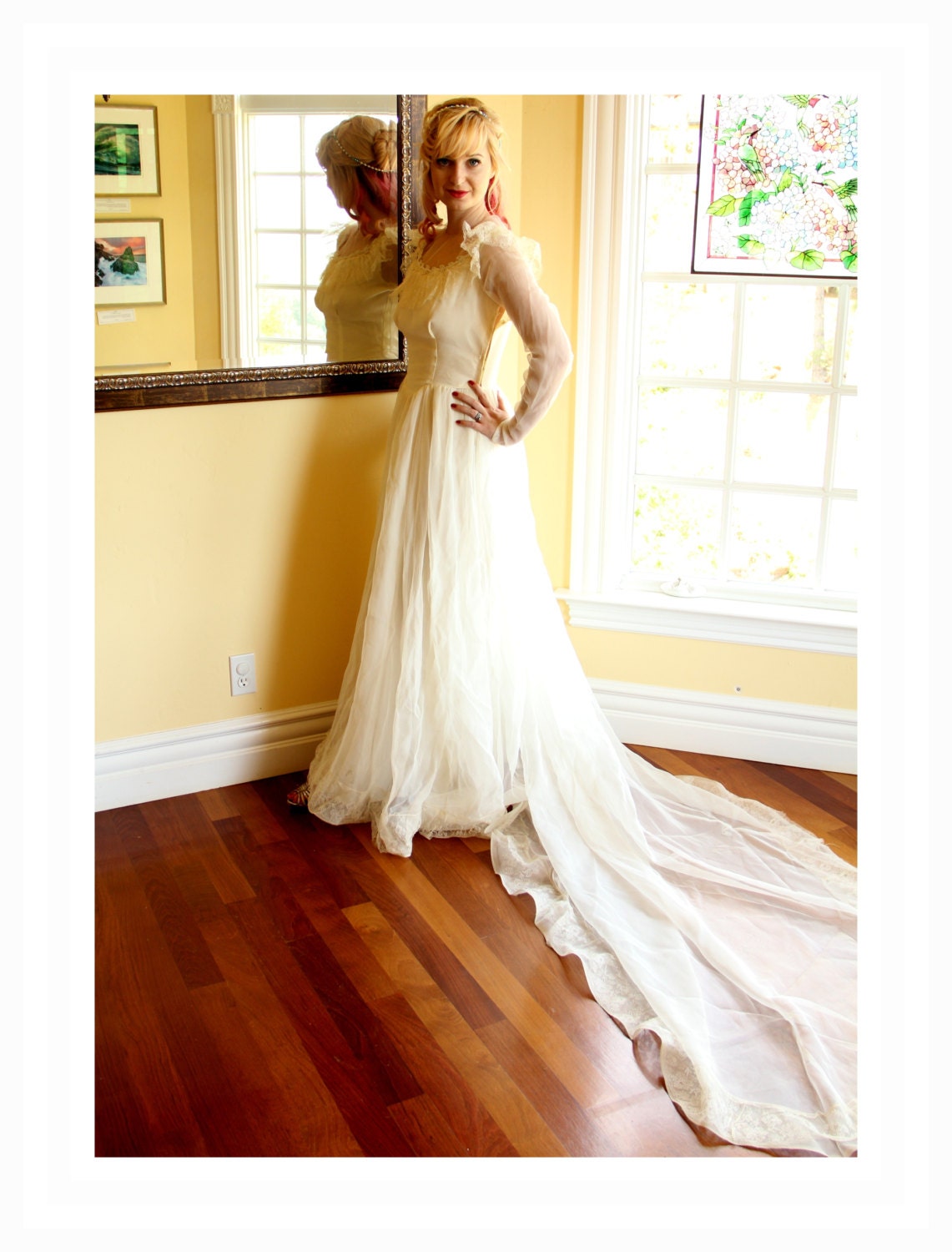 Vintage 20s 30s Wedding Dress in Chiffon and Lace with Beaded Neckline and Sheer Train S M