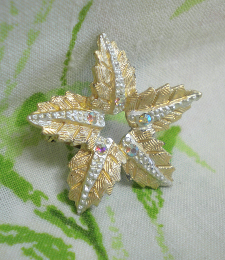 Vintage Star Shaped Leaf Brooch or Scarf Pin Gold Tone with Aurora Borealis Rhinestones