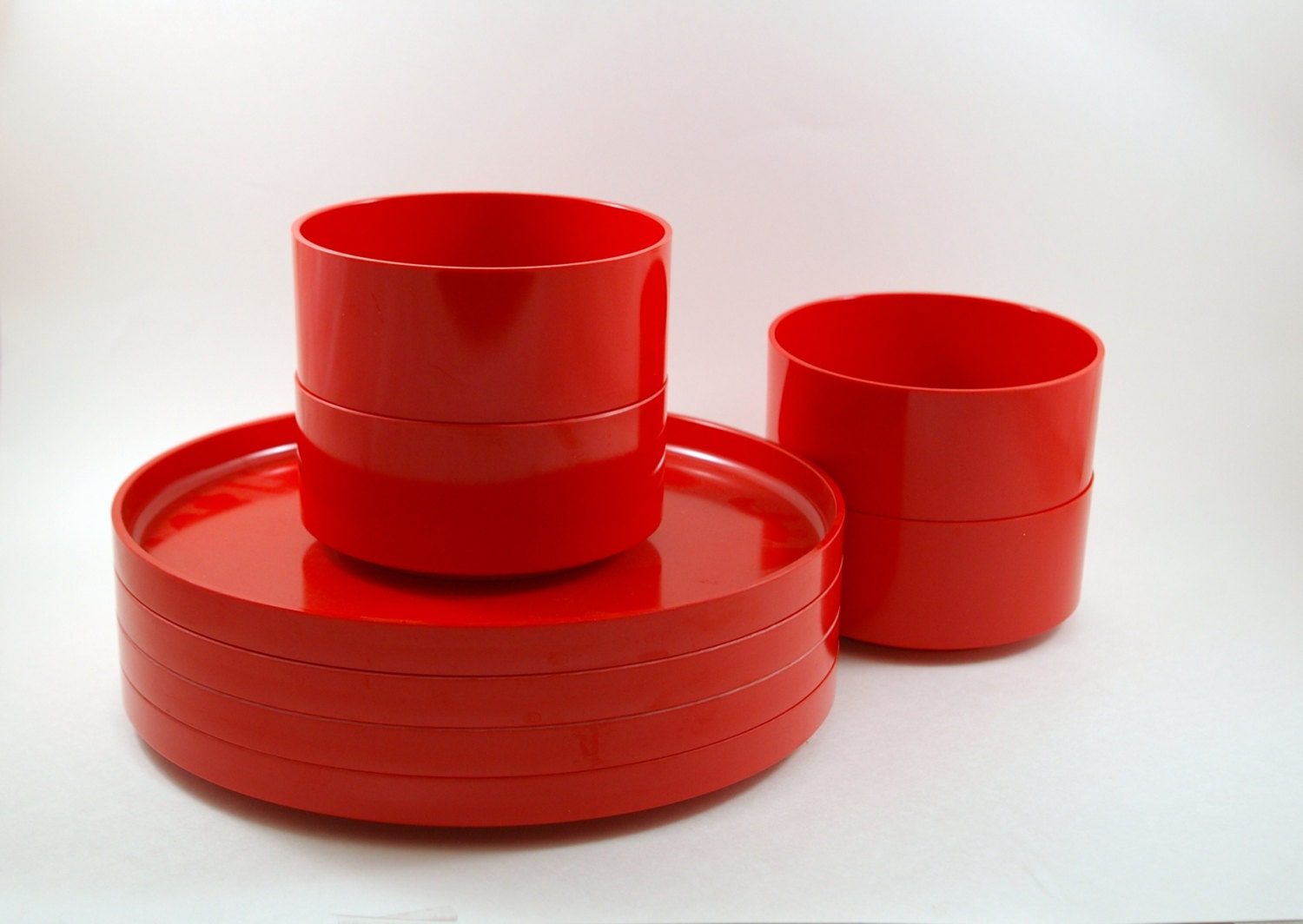 Bright Red Heller Dinner Plates and Bowls - Set of Four - Designed by Massimo Vignelli