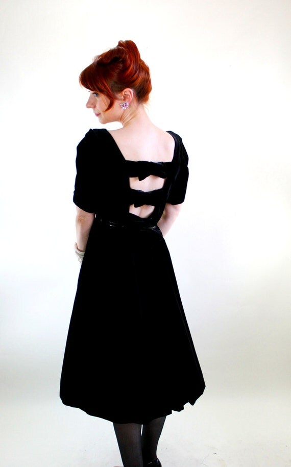 Sale - 80s Does 50s Black Velvet Dress. Cocktail Party Dress. Bows. Evening Fashion. Wedding Bridesmaid. Size Medium