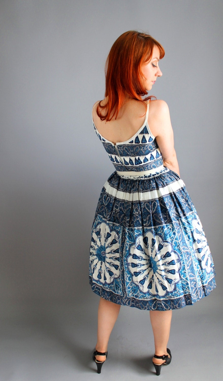 1950s Blue White Paisley Party Dress. Ethnic Print. Sundress. Summer Cotton Dress. Mad Men Fashion. Day Dress. Weddings. Size Medium