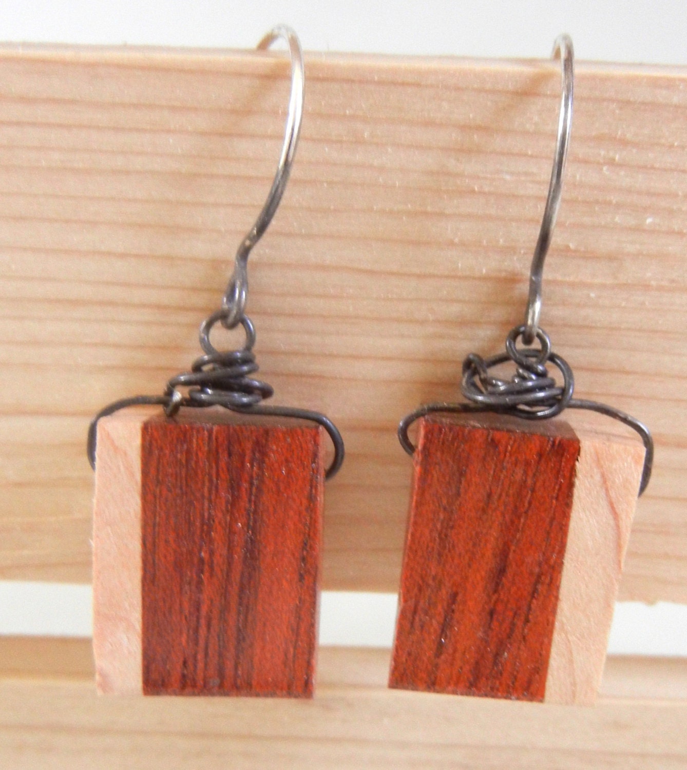 bloodwood maple striped red white earrings