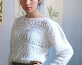 Vintage 1980s Soft & Cozy Winter White Sweater - Size M