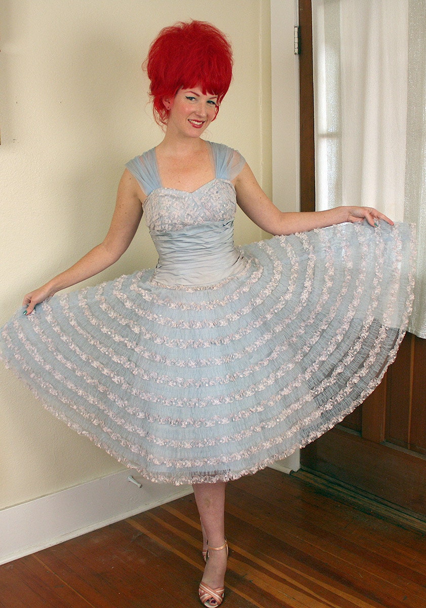 DESIGNER 1950's New Look Baby Blue Tulle, Lace, & Satin Party Dress by Emma Domb - On / Off Shoulder Design - Bridal - Mint - VLV - Size M