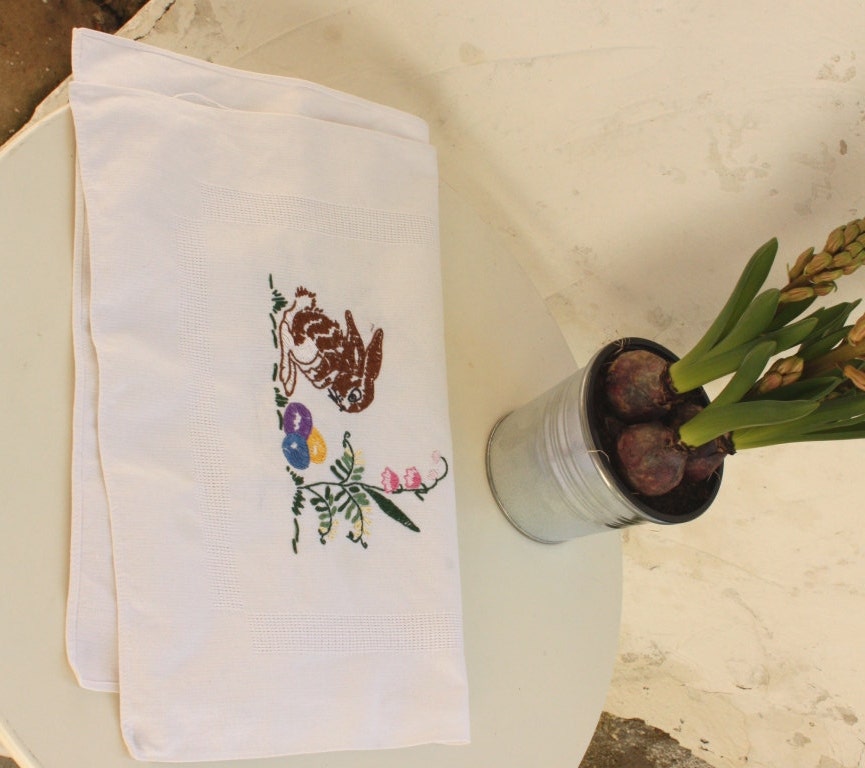 Lovely English Vintage Hand-Embroidered Tea Towel circa 1970s