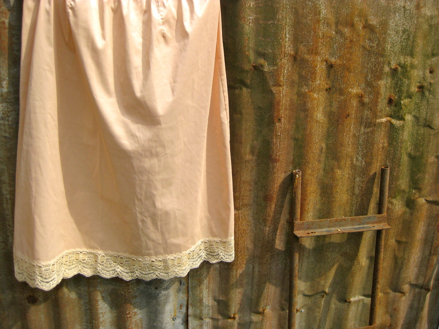 Vintage M Olga Nude HALF SLIP Zippered Waist and Lace Trim 953A F