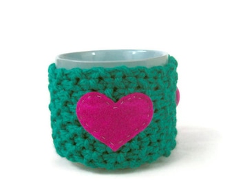 Knit mug cosy mug sweater colorful funky coffee cup cover in emerald green with a hot pink love heart