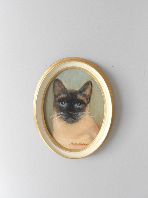 1960s original oil painting of a siamese cat // oval framed wall hanging