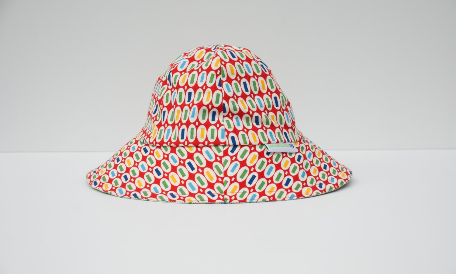 Children's Sun Hat Reversible (3-5 years) - Red Beans