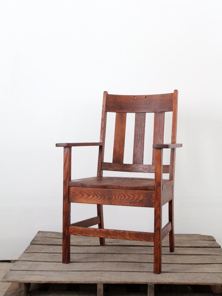 Antique Mission Chair / Arts & Crafts Wood Chair