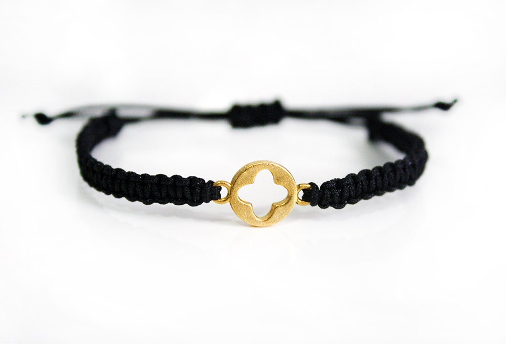 lucky CLOVER friendship bracelet - black macrame