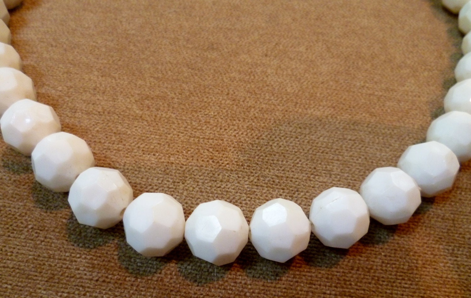 Vintage 70s White Disco Bead Necklace