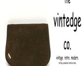 vintage // 70s 80s brown suede gold chain strap clutch purse bag
