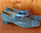 40% OFF SALE / vintage 1960s shoes / 60s blue mod oxfords / size 8
