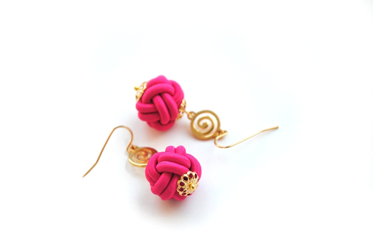 Fuchsia and gold knot earrings, hot pink, dangle earrings, chinese knots, summer, knotted jewelry, gift for her