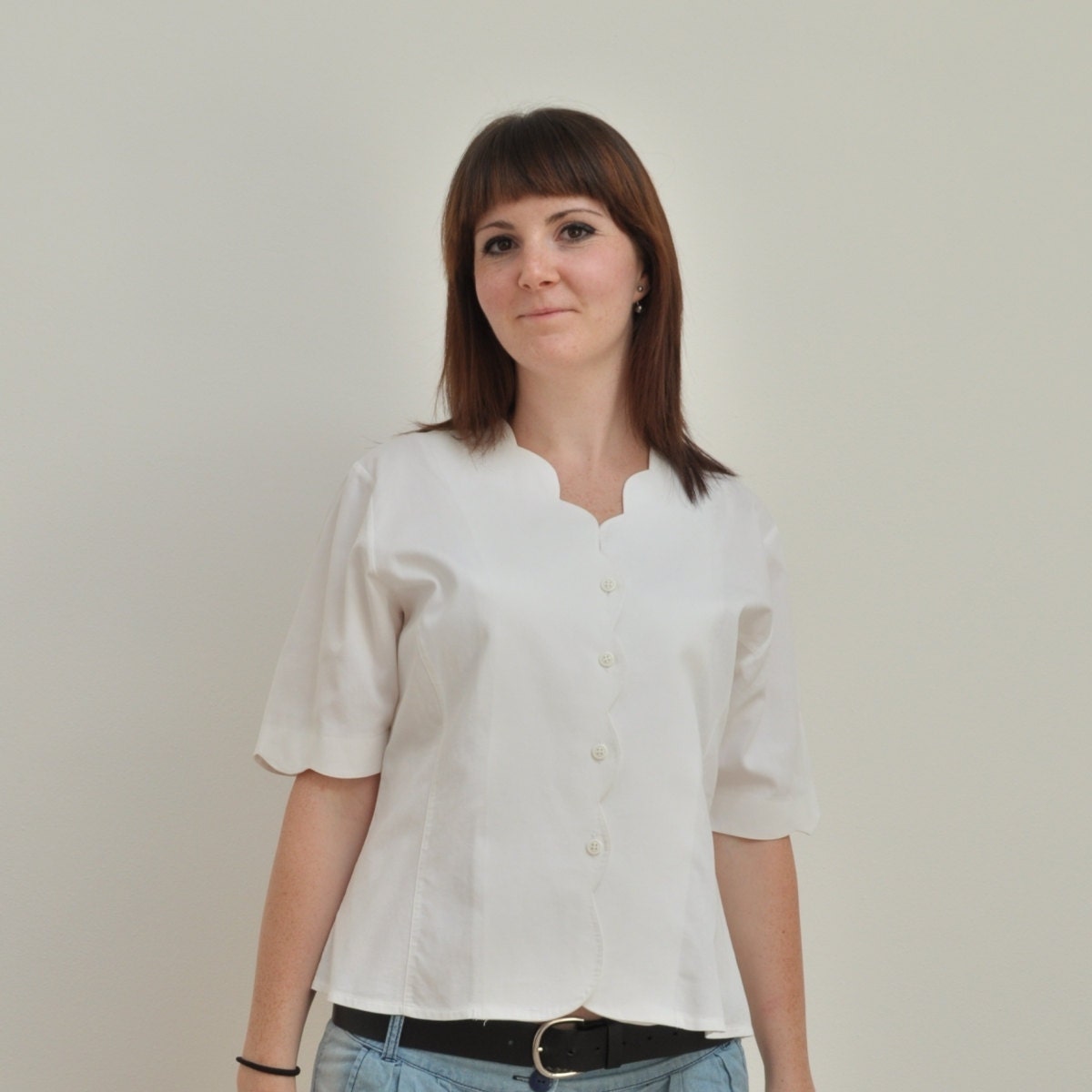 Vintage scalloped blouse: white, romantic top (M)