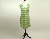 Vintage Green Full Apron // 40s 50s Olive Green Kitchen Apron