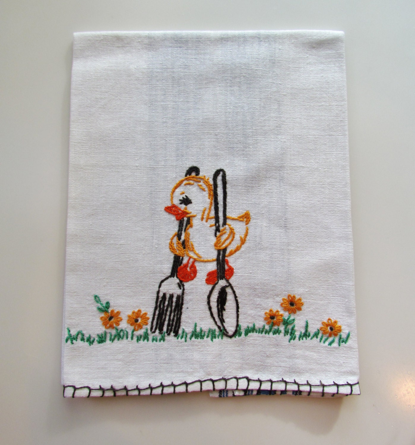 Vintage embroidered towel - cute and whimsical country-look dish towel