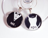 Wedding Wine Charms, Mr Mrs Wine Charms, Wine Charms, Bridal Shower, silver plate, barware, table setting (2437)