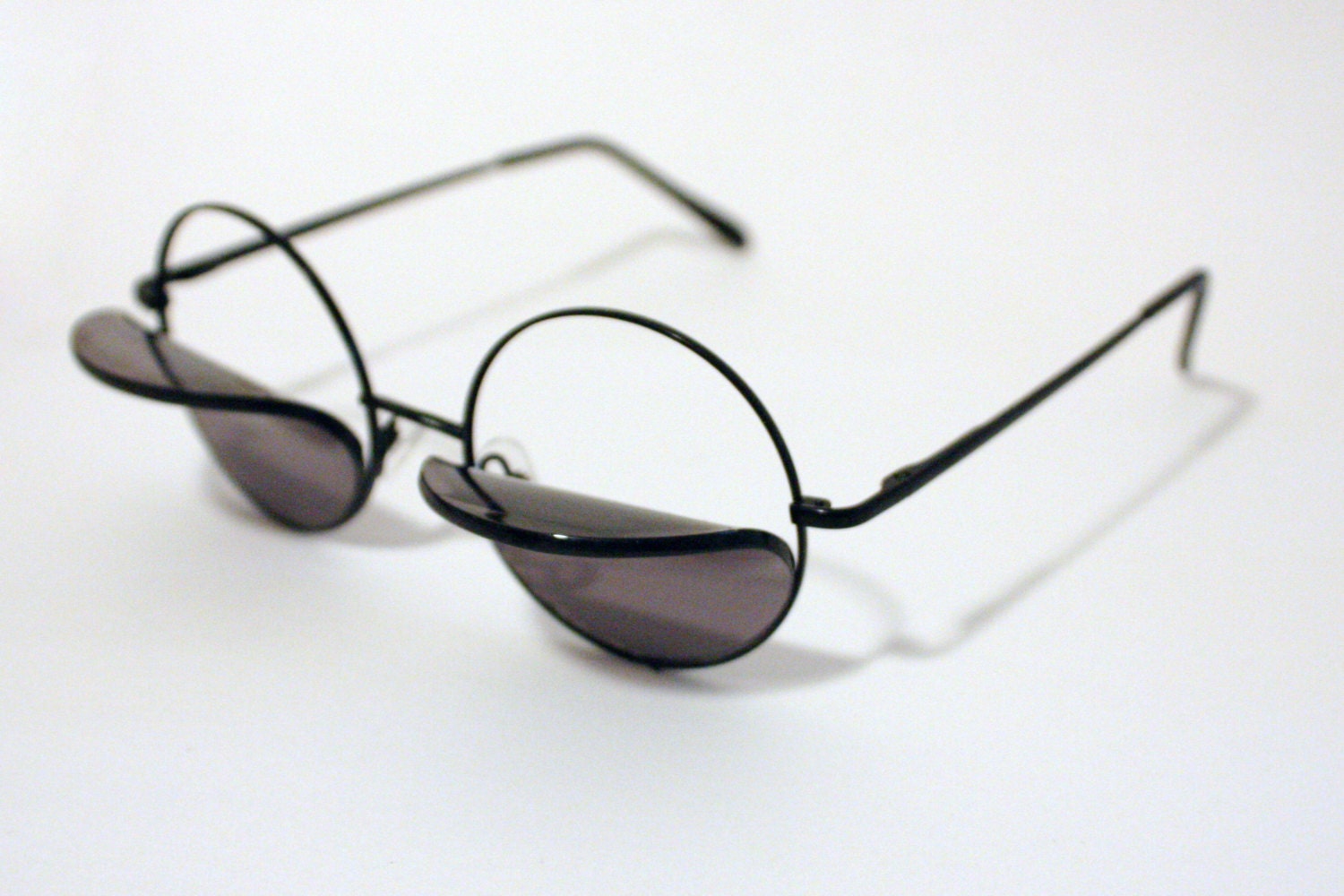 Rose- tinted Glasses  Black