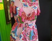 1960's Handmade Multicolor Polyester Tunic / Blouse with Matching Belt and Keyhole on Back Size Small