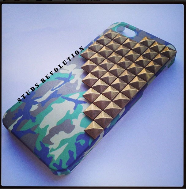 Studded army camo  hard iPhone 5 case iphone 4s case samsung galaxy s3 case with bronze pyramid studs