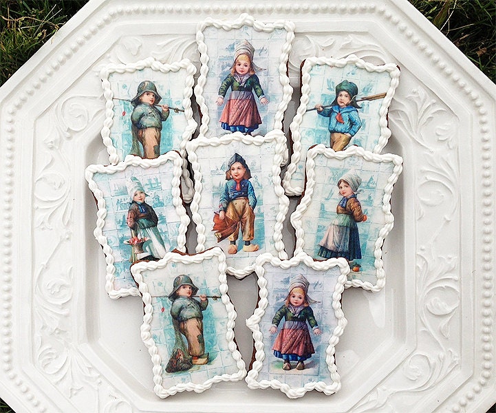 Dutch Children on Delft Blue Porcelain Wafer Paper - Edible Images for Cookies
