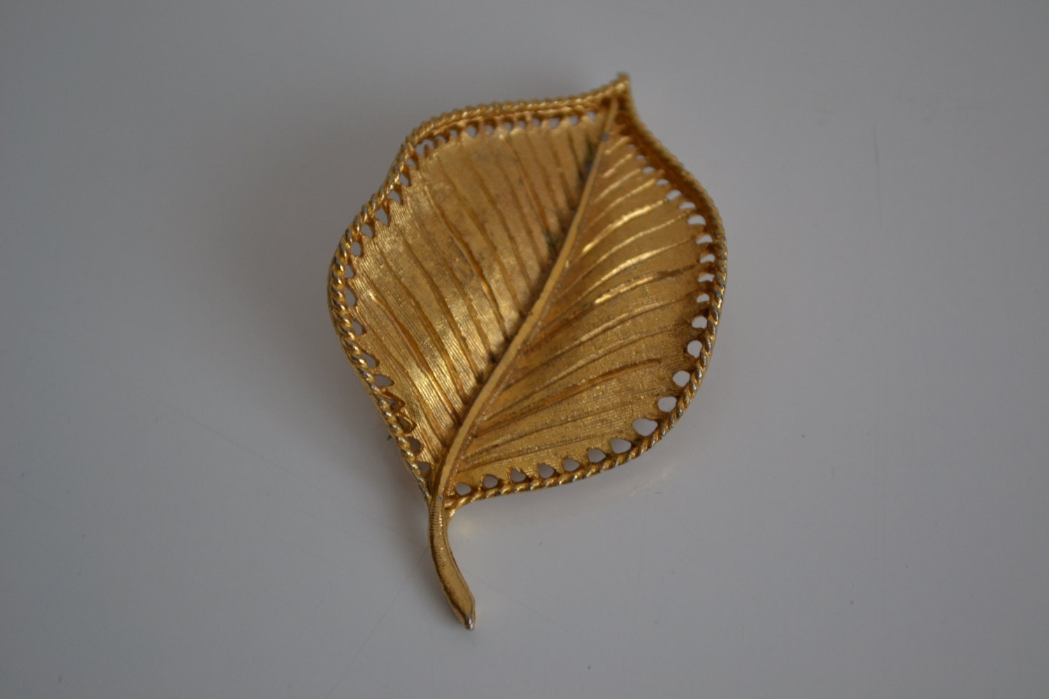 Vintage signed BSK Gold tone Leaf Pin brooch