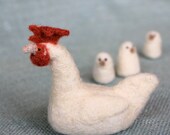 Felt Farm Animals: Set of 3 Chickens - Leghorn Hen and Chicks
