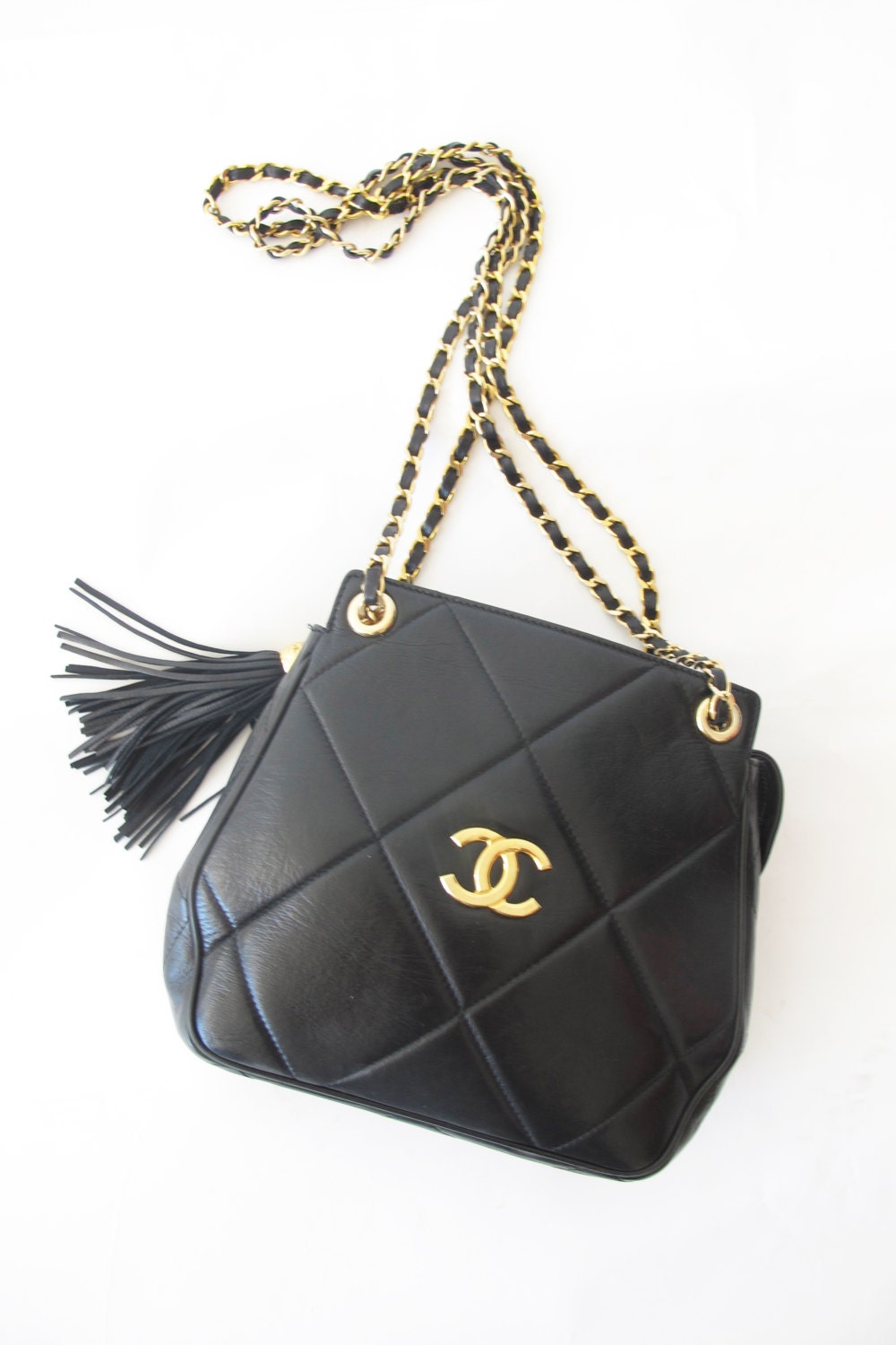 fabulous & rare vintage 80's CHANEL leather quilted gold hardware chain bag purse