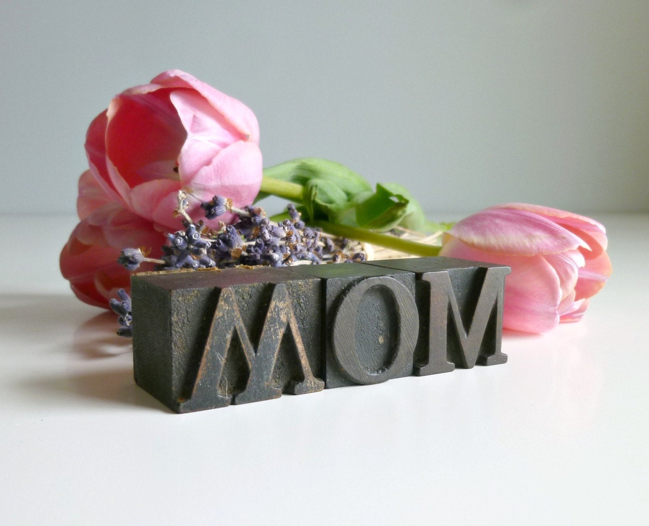 Vintage Wood Letterpress - MOM - Mother's Day Gift Idea - Spring Trends, Celebrations - New Mom / Mother, Birthday, Anniversary - Book Lover - mungoandmidge