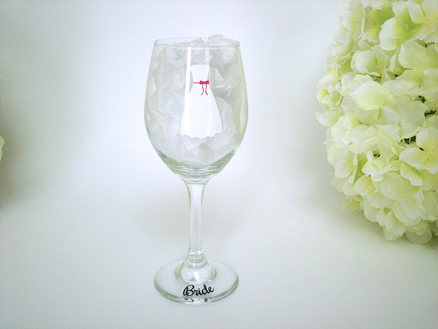 Personalized Bride Wine Glass - Wedding Wine Glasses - Dress Wine Glasses - Wedding Glassware - Wedding Gift